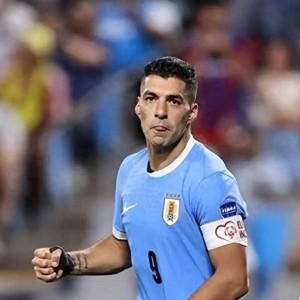 2-0到2-2！卫冕冠军被绝平！穆帅笑纳大礼，欧冠+不败纪录无悬念
