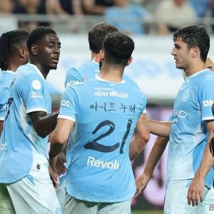 足坛疯狂一夜：曼城3-1季前赛首胜，切尔西0-1+阿隆索上任2连败，米兰1-1国米