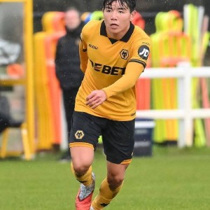 狼队官方：徐彬租借期间遭遇腿筋受伤 现已回归球队