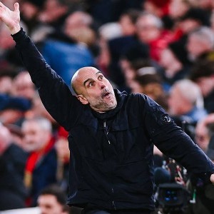 五大联赛争冠：拜仁提前结束，阿森纳巴黎难两冠，意甲西甲无悬念