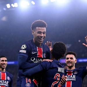 德甲豪门拜仁三线火力全开，欧冠巅峰对决剑指三冠王