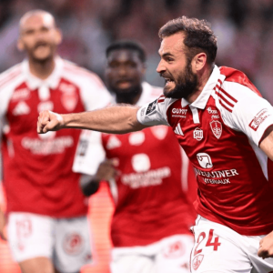 神剧情！从0-3到3-3，惊险补时绝平，法甲第2翻车，落后巴黎3分